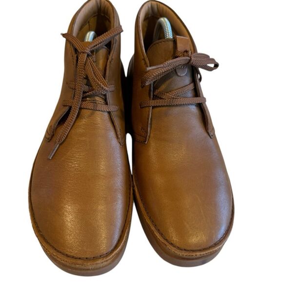Clarks Tan Chukka Boots for Men - Picture 2 of 9